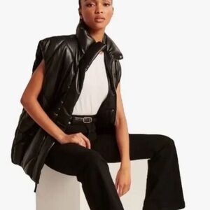 Abercrombie Black Quilted Puffer Vest